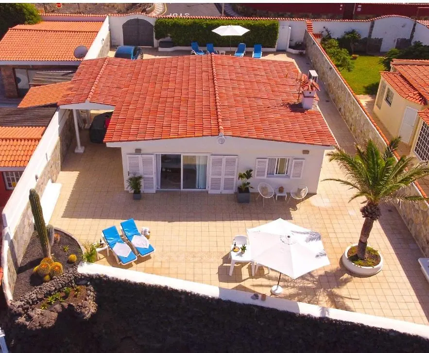 Beachfront Villa And Pool Puerto de Santiago